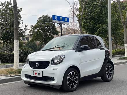 smart fortwo 2015款 1.0L 52千瓦硬顶激情版