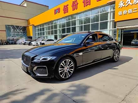 捷豹XFL 2021款 XFL 2.0T P250 两驱尊享豪华版