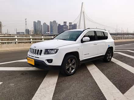 指南者进口 2014款 改款 2.4L 四驱舒适版