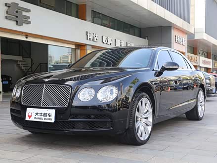 飞驰 2017款 4.0T 尊贵版