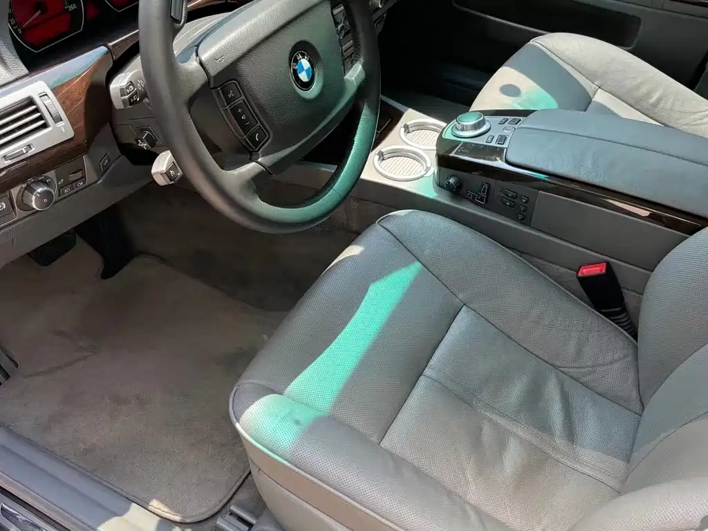 BMW 7 Series 7 2005 730Li