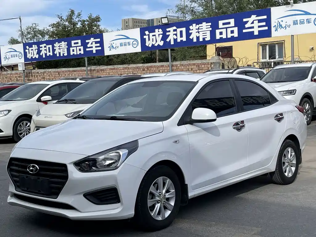 HYUNDAI RENA