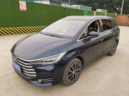 宋MAX 2017款 1.5T 自动智联精英型 7座
