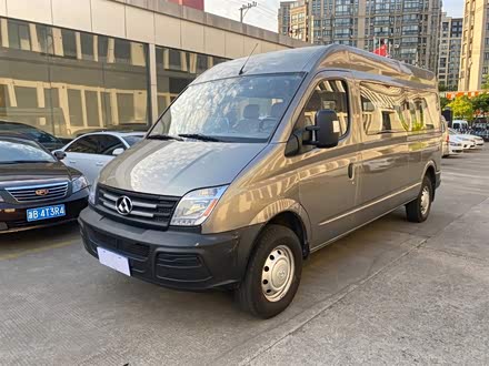 上汽大通MAXUS V80 2016款 2.5T 手动傲运通国V长轴中顶7座