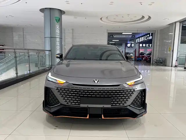 CHANGAN  UNI V 2022