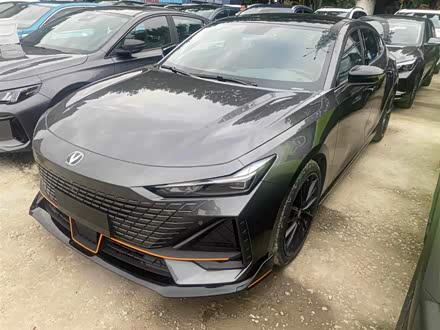 长安UNI-V 2022款 1.5T 运动版