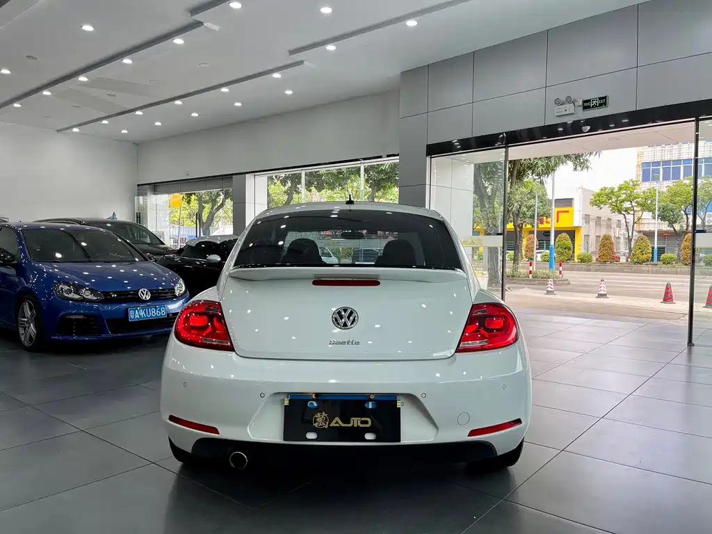 VOLKSWAGEN BEETLE