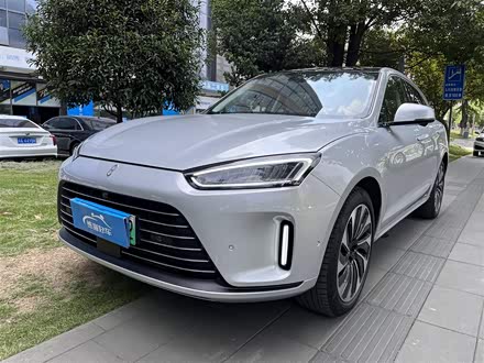 问界M5 2022款 增程四驱性能版