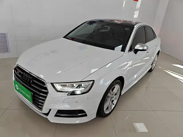 AUDI  A3