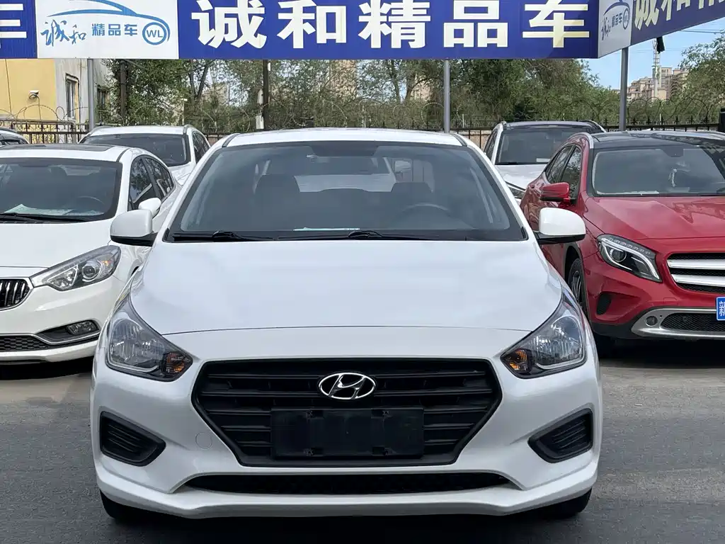 HYUNDAI RENA