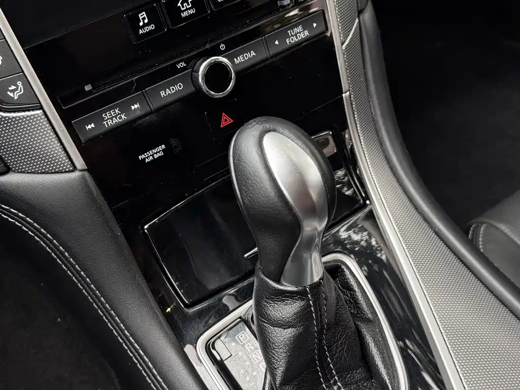 INFINITI Q50L