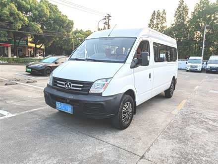 上汽大通MAXUS V80 2015款 2.5T 手动傲运通版长轴中顶