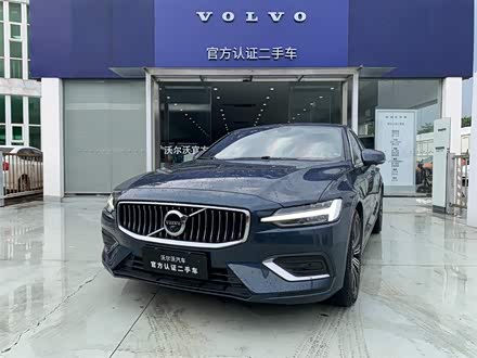 沃尔沃S60 2022款 B4 智远豪华版
