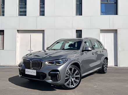 宝马X5 2022款 xDrive 30Li 尊享型M运动套装