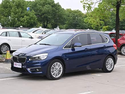 宝马2系旅行车 2016款 220i 豪华设计套装