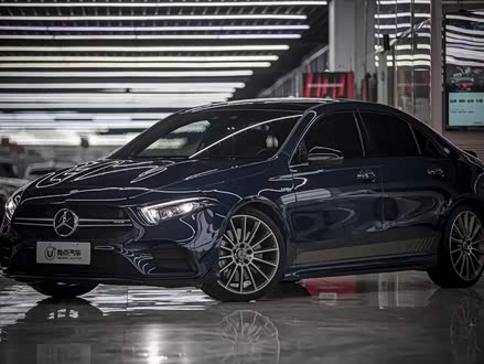 奔驰A级AMG 2019款 AMG A 35 L 4MATIC 先型特别版