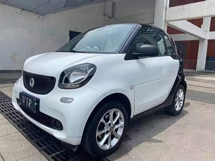smart fortwo 2015款 1.0L 52千瓦硬顶灵动版