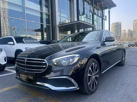 奔驰E级新能源 2022款 改款 E 350 e L 插电式混合动力轿车