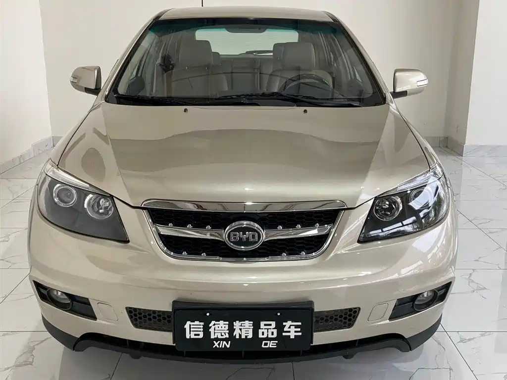 Byd S6 2015
