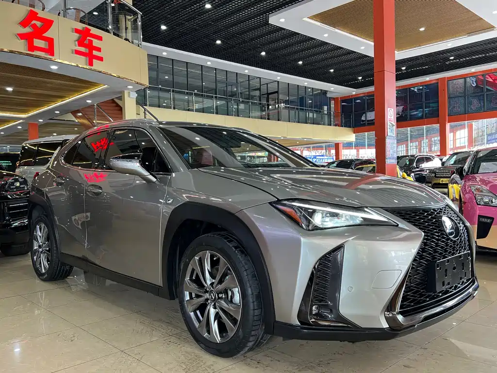 LEXUS UX