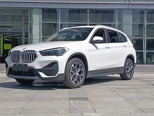 BMW  X1 2021