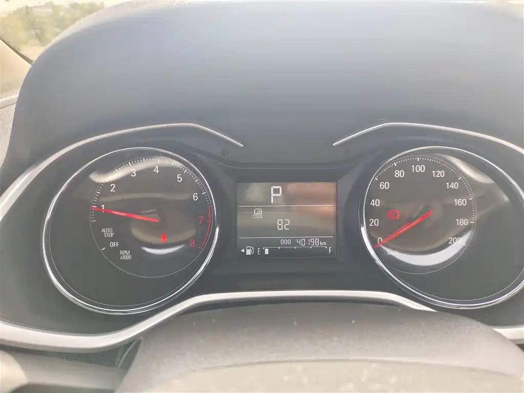 CHEVROLET KOVOZ