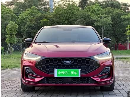 福克斯 2022款 两厢 EcoBoost 180 自动ST Line
