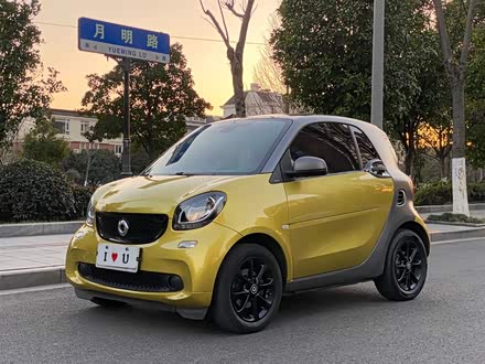 smart fortwo 2015款 1.0L 52千瓦硬顶激情版