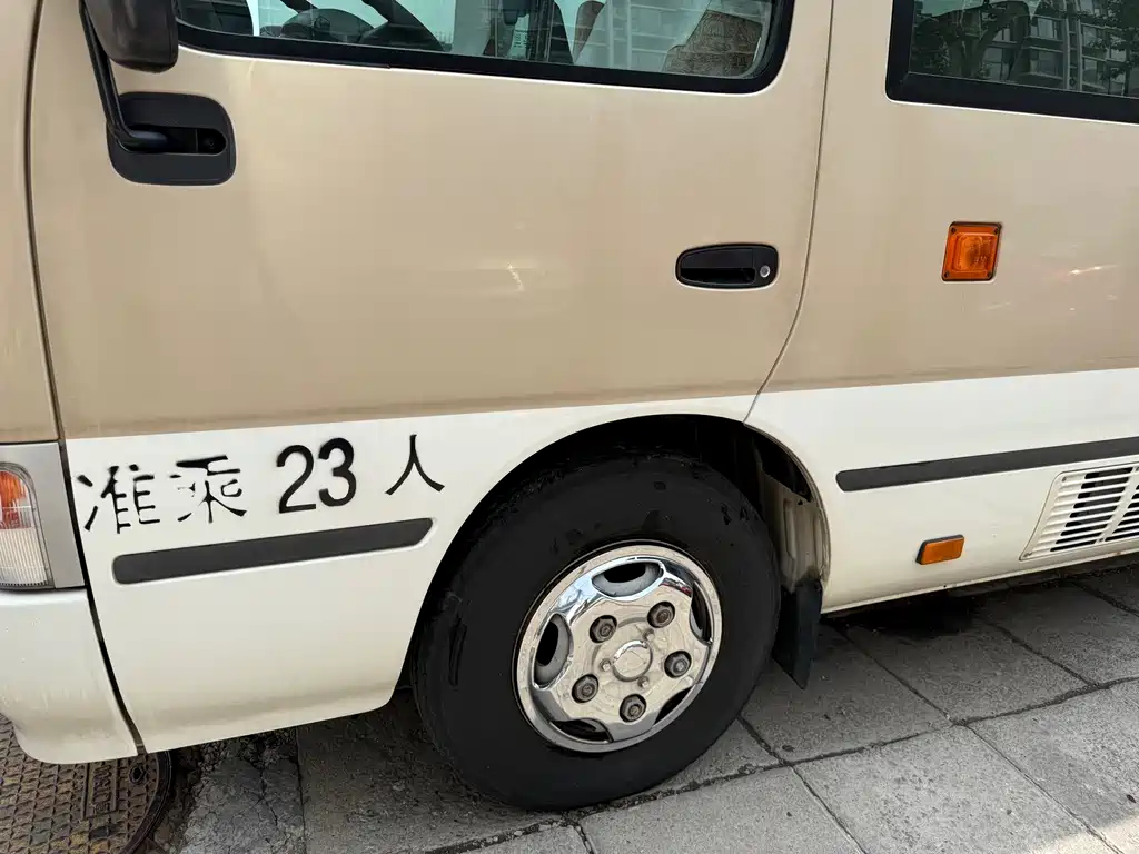 Toyota Coaster 2007 2.7L Luxury 23 мест