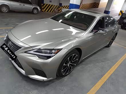 雷克萨斯LS 2021款 500h 行政版