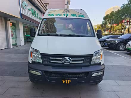 新途V80 2019款 2.5T经典款6挡手动傲运通长轴高顶7座