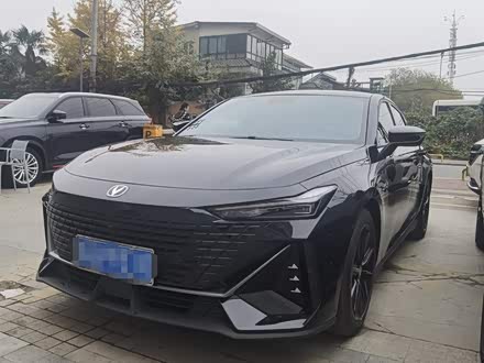 长安UNI-V 2022款 1.5T 尊贵型