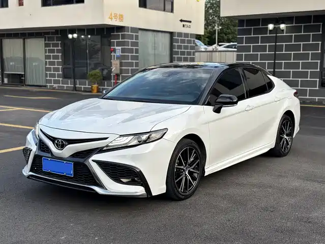 TOYOTA CAMRY 2022