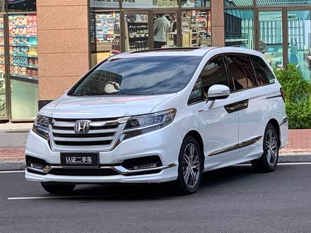 艾力绅 2019款 2.0L 混动豪华版