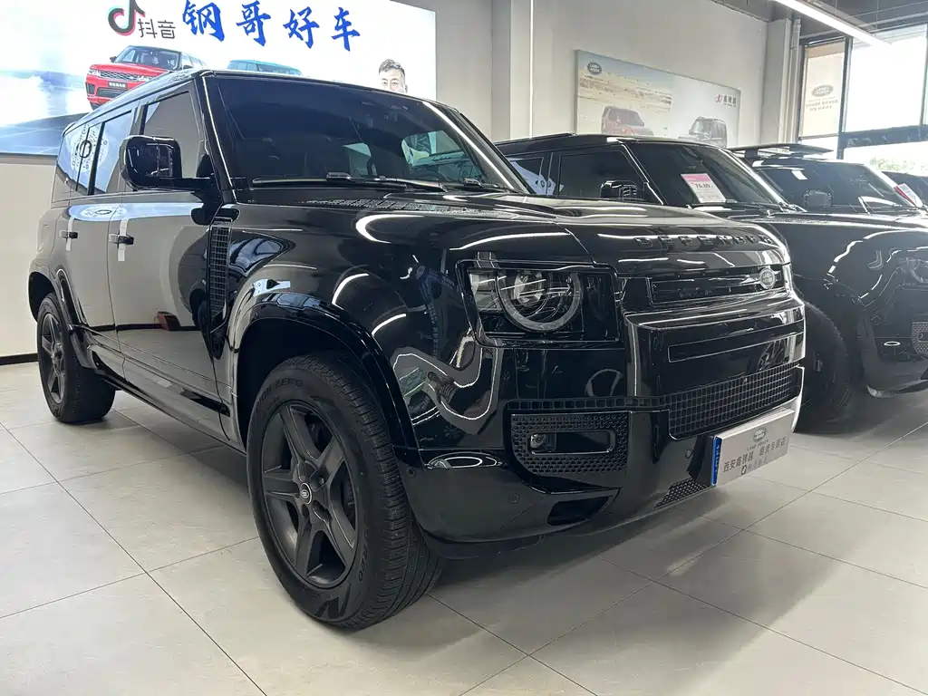 LAND ROVER  DEFENDER