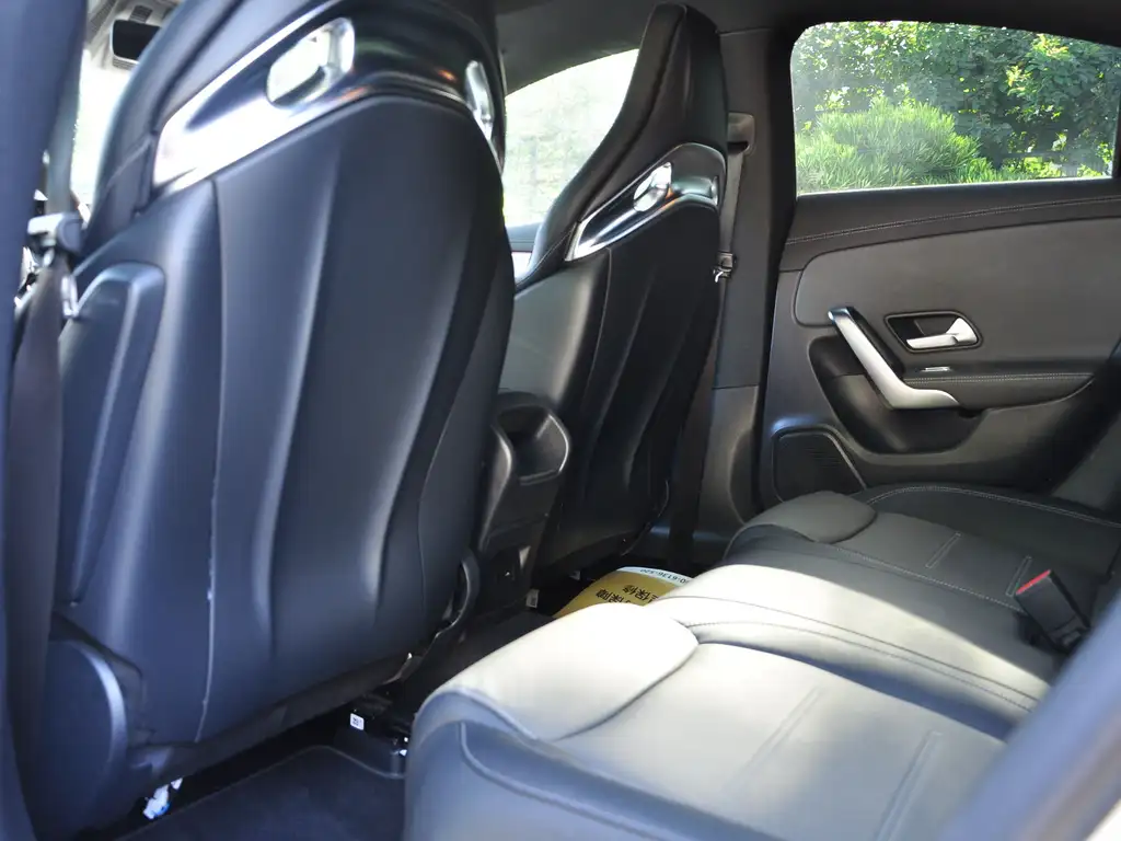 MERCEDES-BENZ CLA AMG