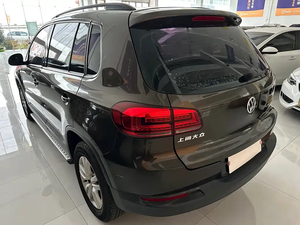 Volkswagen Tiguan 2015 1.8TSI AT