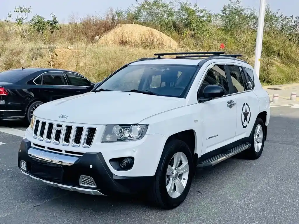 Jeep Compass (Import) 2015