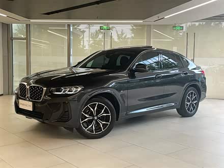 宝马X4 2022款 xDrive 25i M运动套装