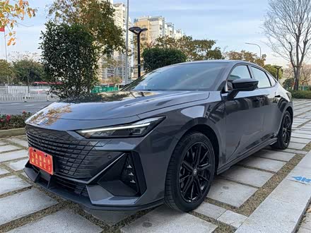 长安UNI-V 智电iDD 2023款 智电iDD 1.5T 113km智酷型