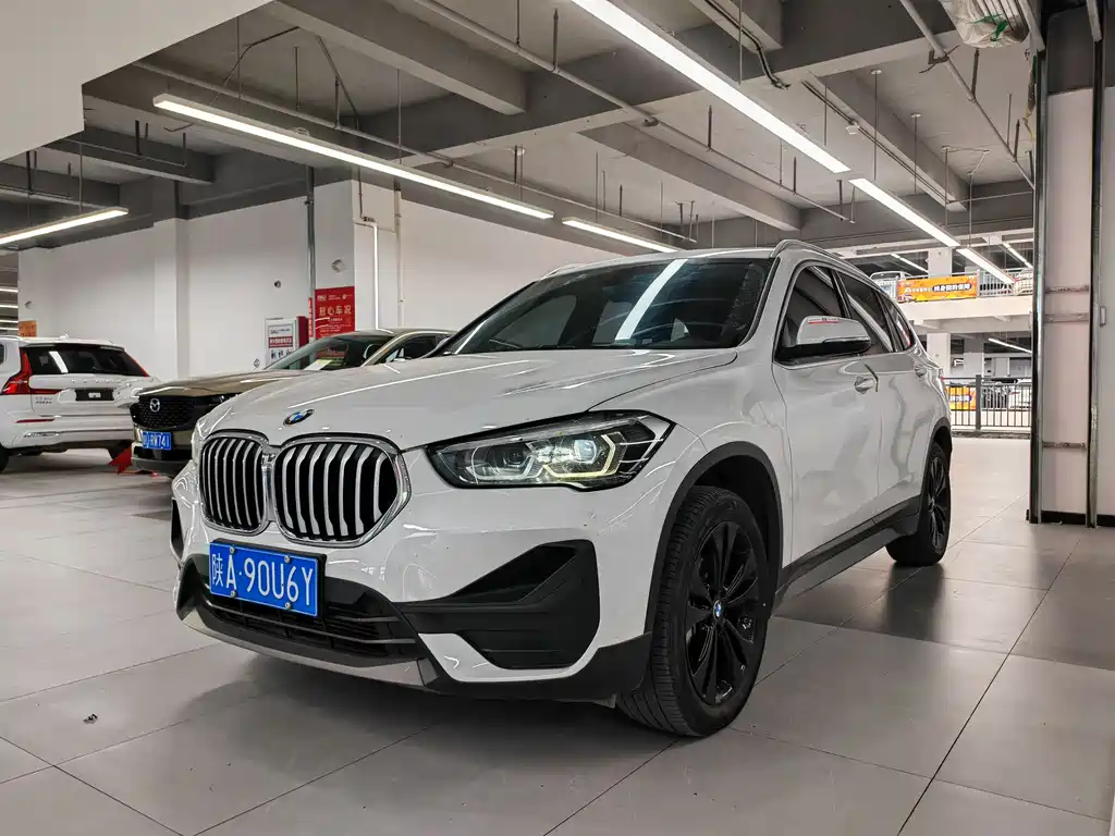 BMW X1 2020 года sDrive20Li Версия Престиж 72000 km 2020