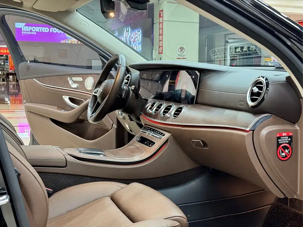 MERCEDES-BENZ E CLASS