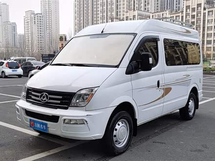 上汽大通MAXUS V80 2015款 2.5T AMT傲运通版短轴中顶