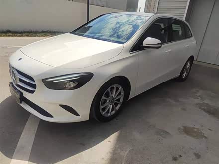 奔驰B级 2021款 B 200 时尚型