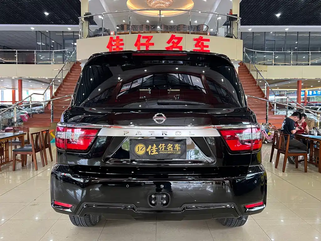 Nissan Patrol 2020 4.0L AT