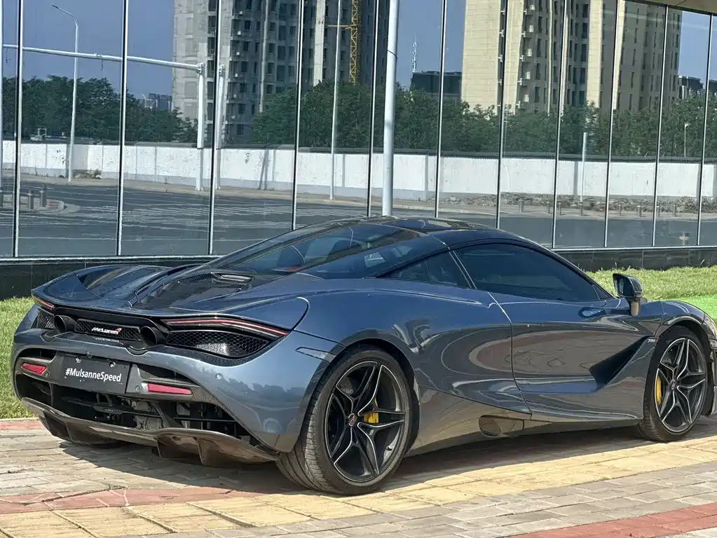 MCLAREN 720S