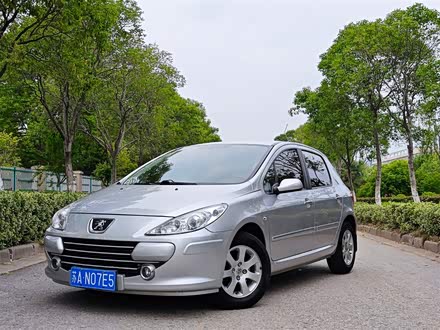 标致307 2010款 两厢 1.6L 自动舒适版