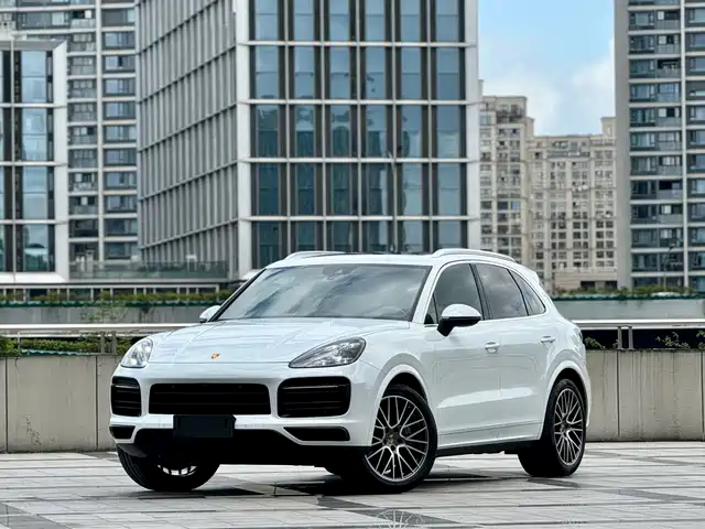 PORSCHE CAYENNE 2022
