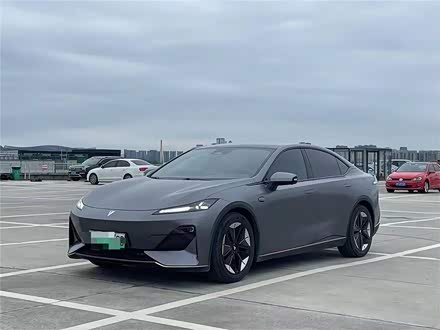 深蓝SL03 2022款 1.5L 1200增程版