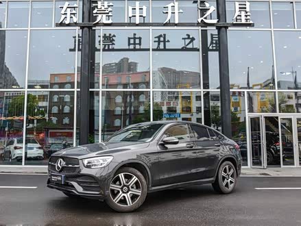 奔驰GLC轿跑 2021款 GLC 260 4MATIC 轿跑SUV